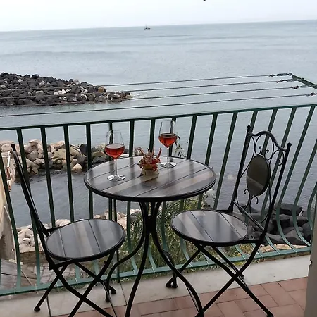 Sorrento Realty Holidays Mary S Apartment *